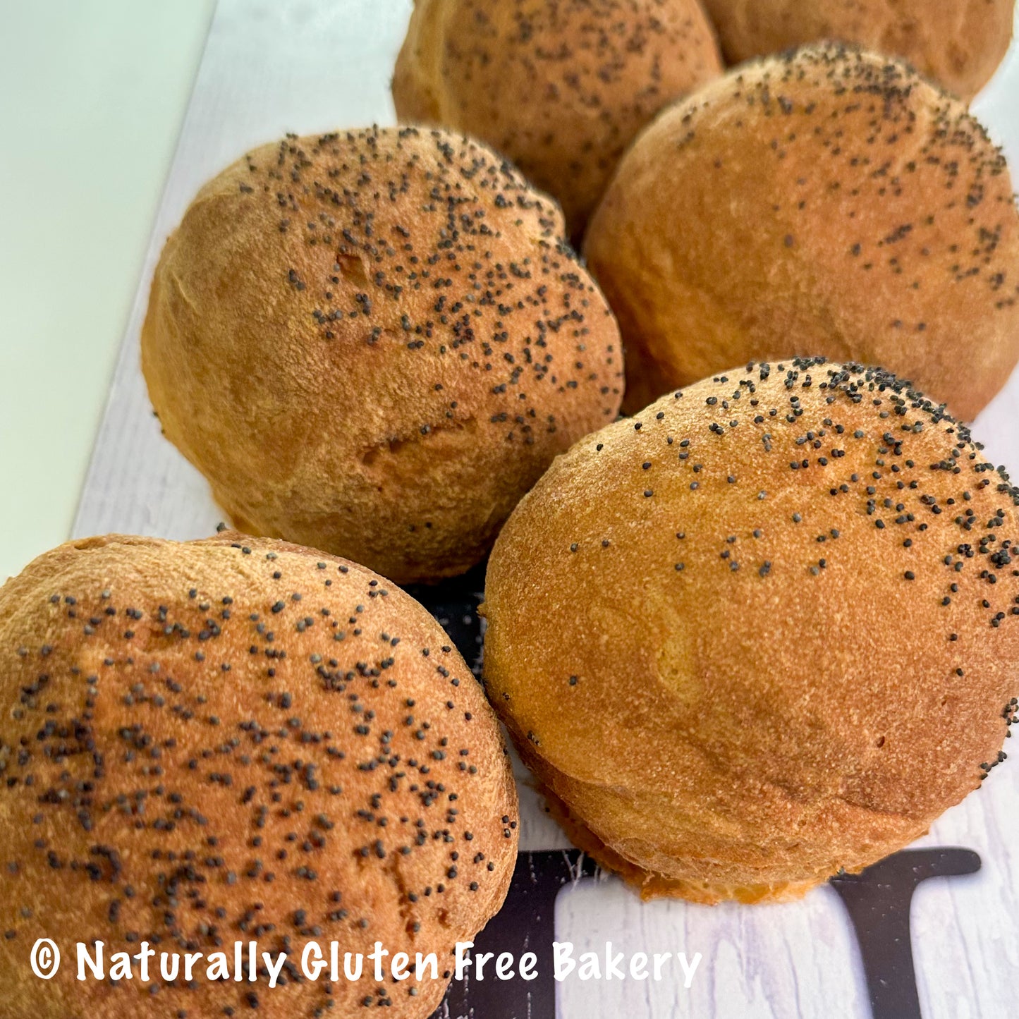 Poppy Dinner Rolls 6pk